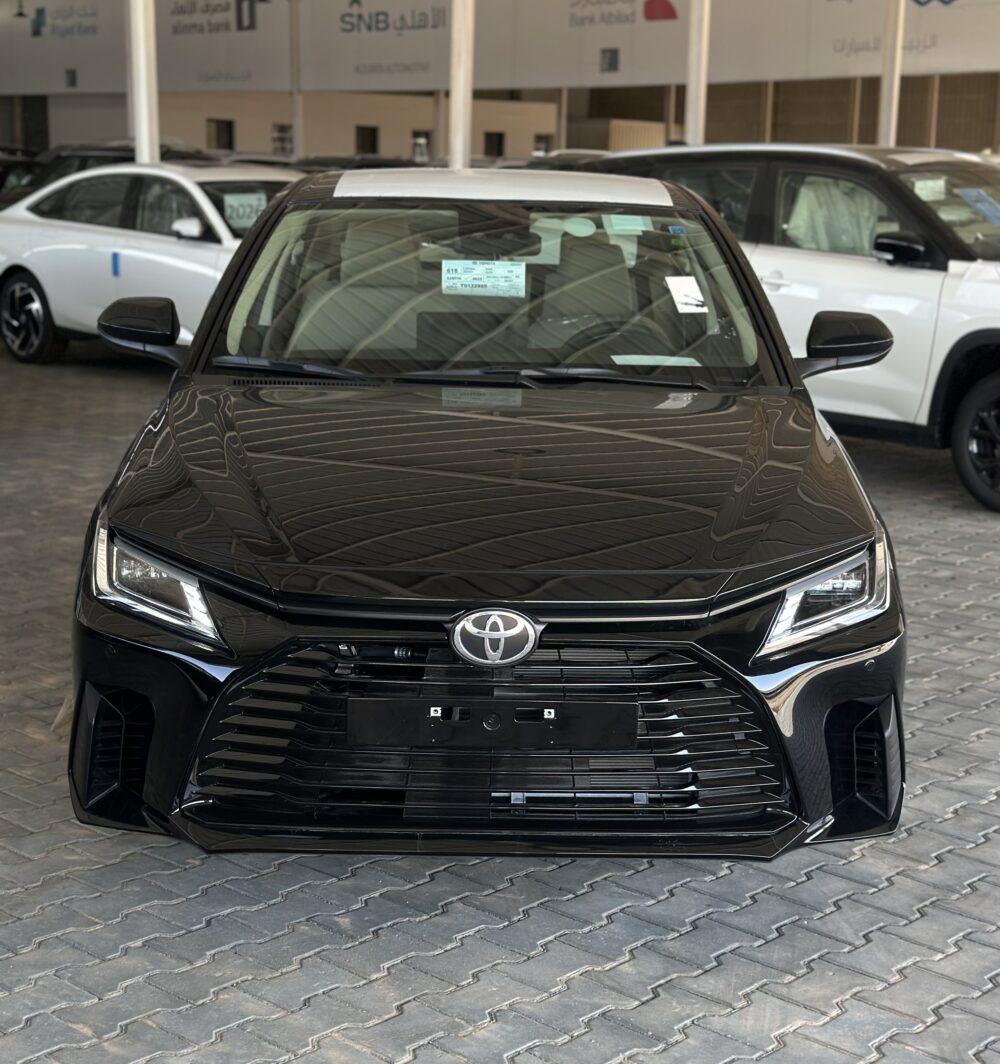 تويوتا يارس واى بلس 2026 أسود