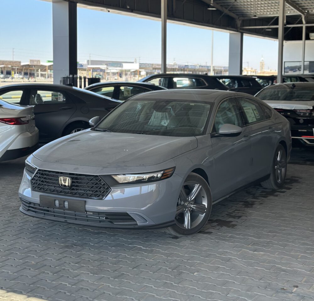 هوندا أكورد نص فل أسمنتى موديل 2025