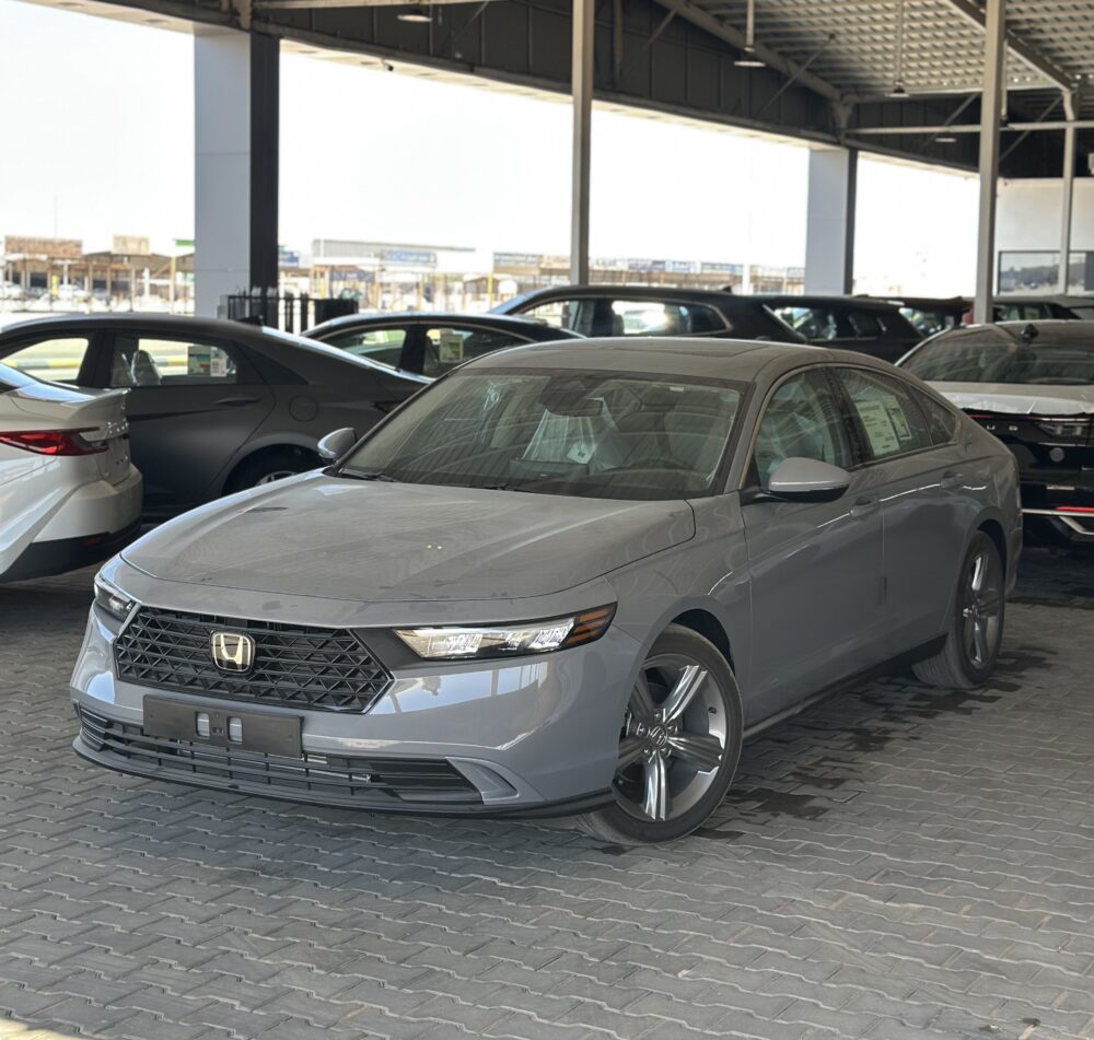 هوندا أكورد نص فل أسمنتى موديل 2025