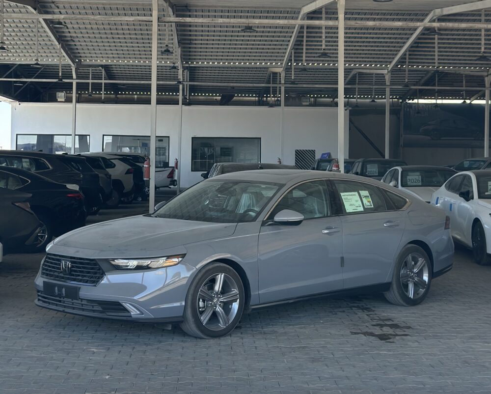 هوندا أكورد نص فل أسمنتى موديل 2025