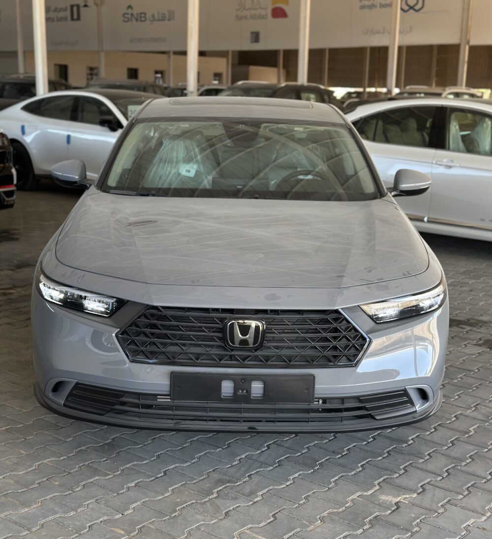 هوندا أكورد نص فل أسمنتى موديل 2025