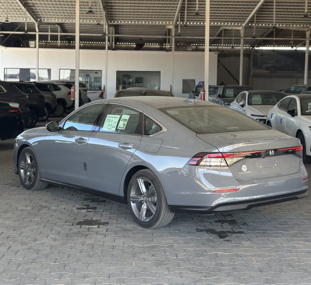 هوندا أكورد نص فل أسمنتى موديل 2025