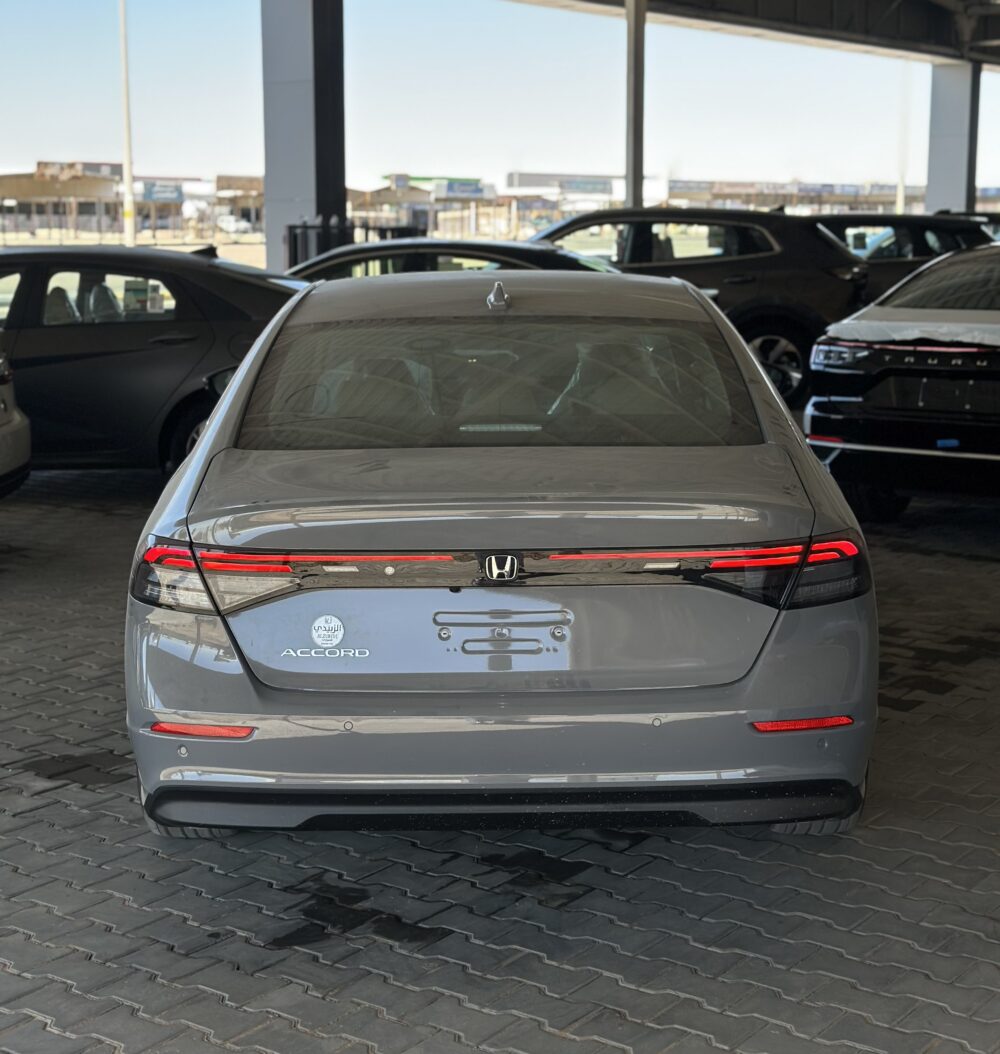 هوندا أكورد نص فل أسمنتى موديل 2025