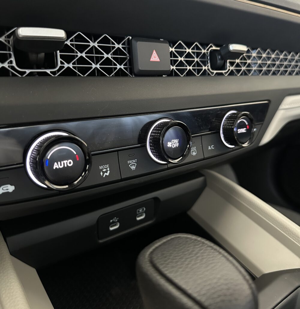 هوندا أكورد نص فل أسمنتى موديل 2025