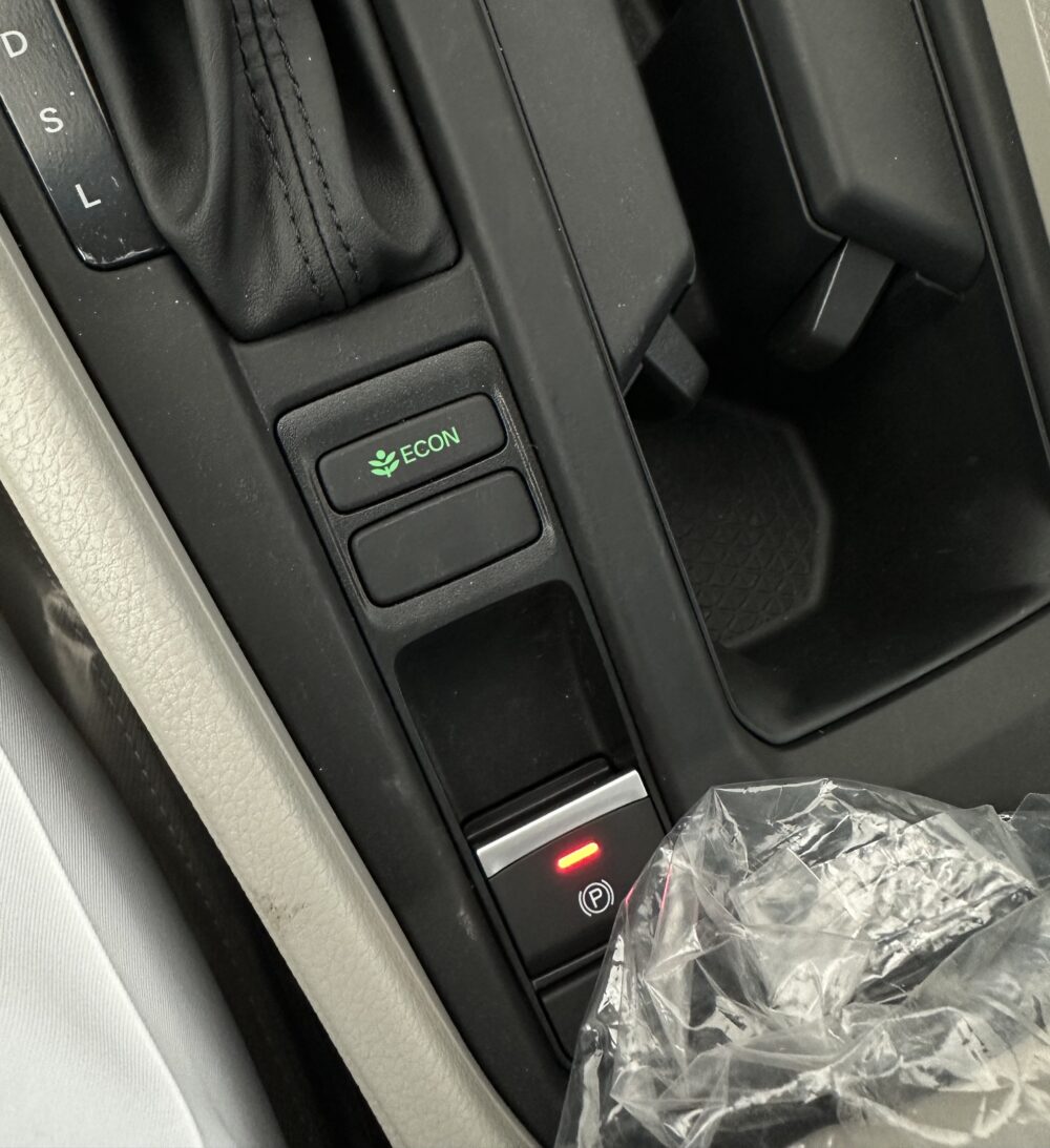 هوندا أكورد نص فل أسمنتى موديل 2025