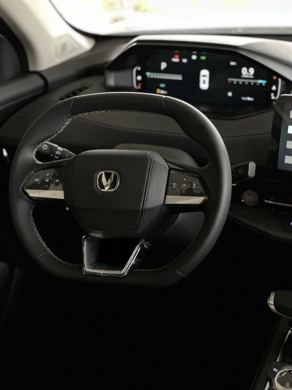 شانجان يونى اس 2025