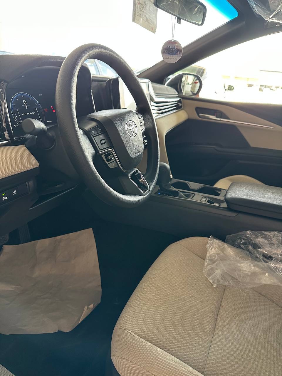 تويوتا كامري ستاندر أبيض 2026