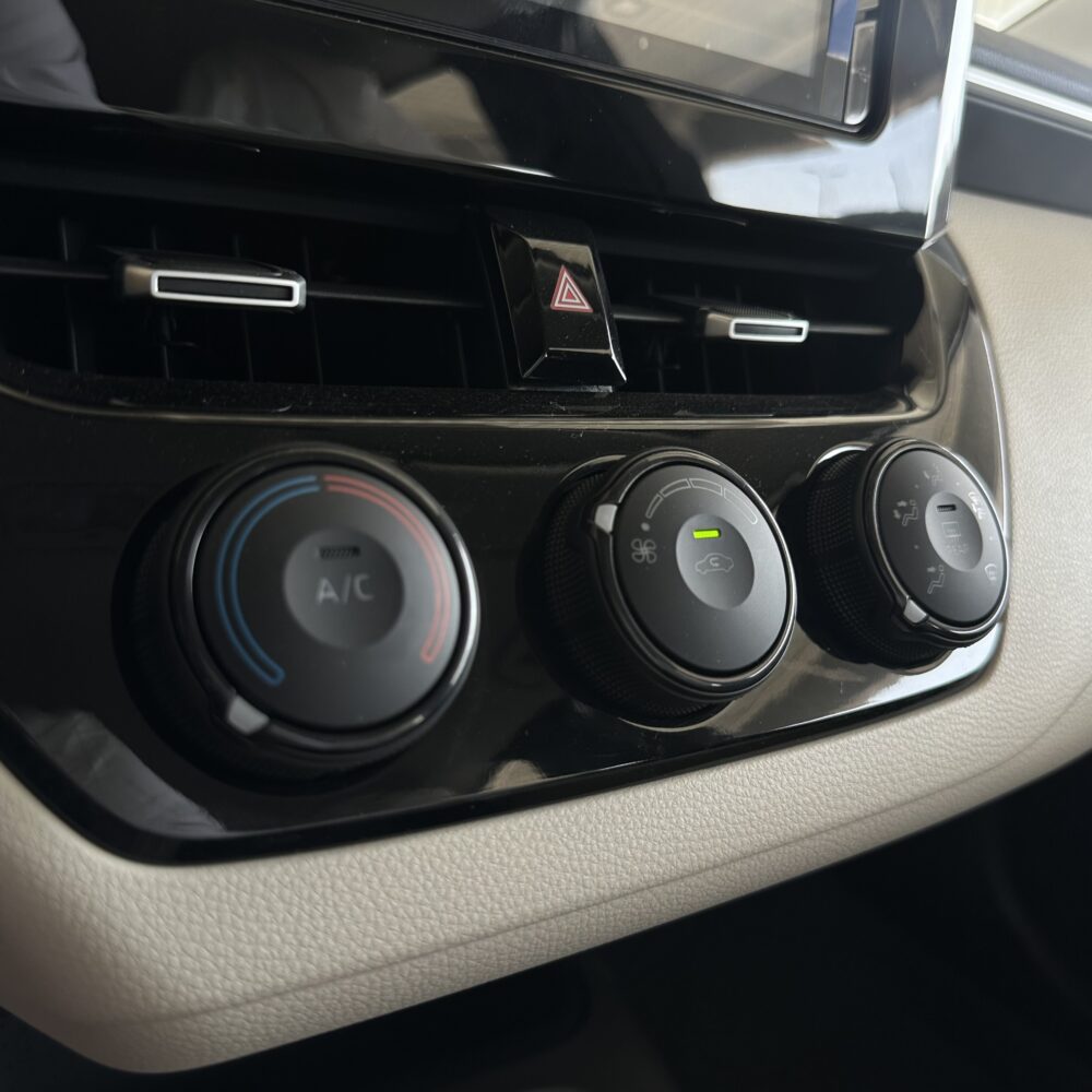 تويوتا كورولا ستاندر طيس 2026