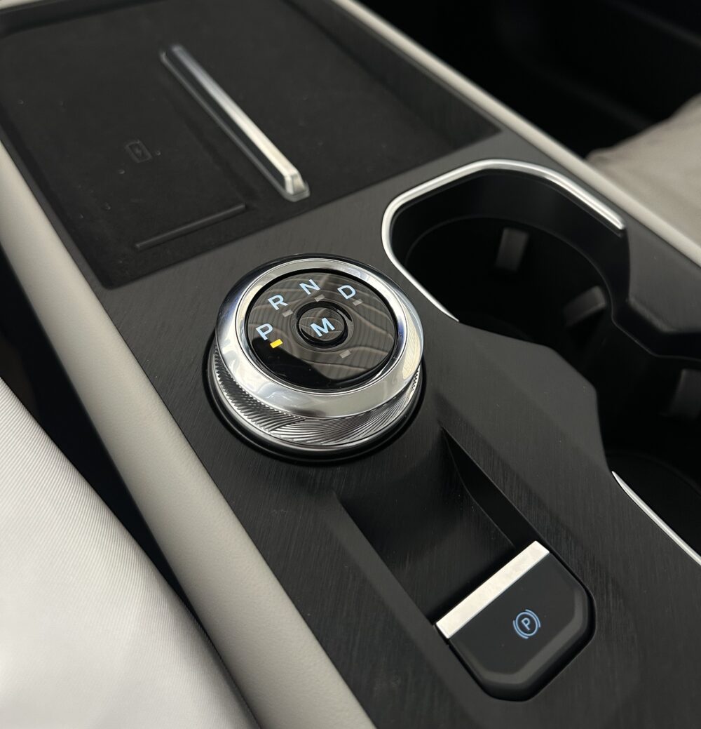 فورد تورس تيتانيوم 2026