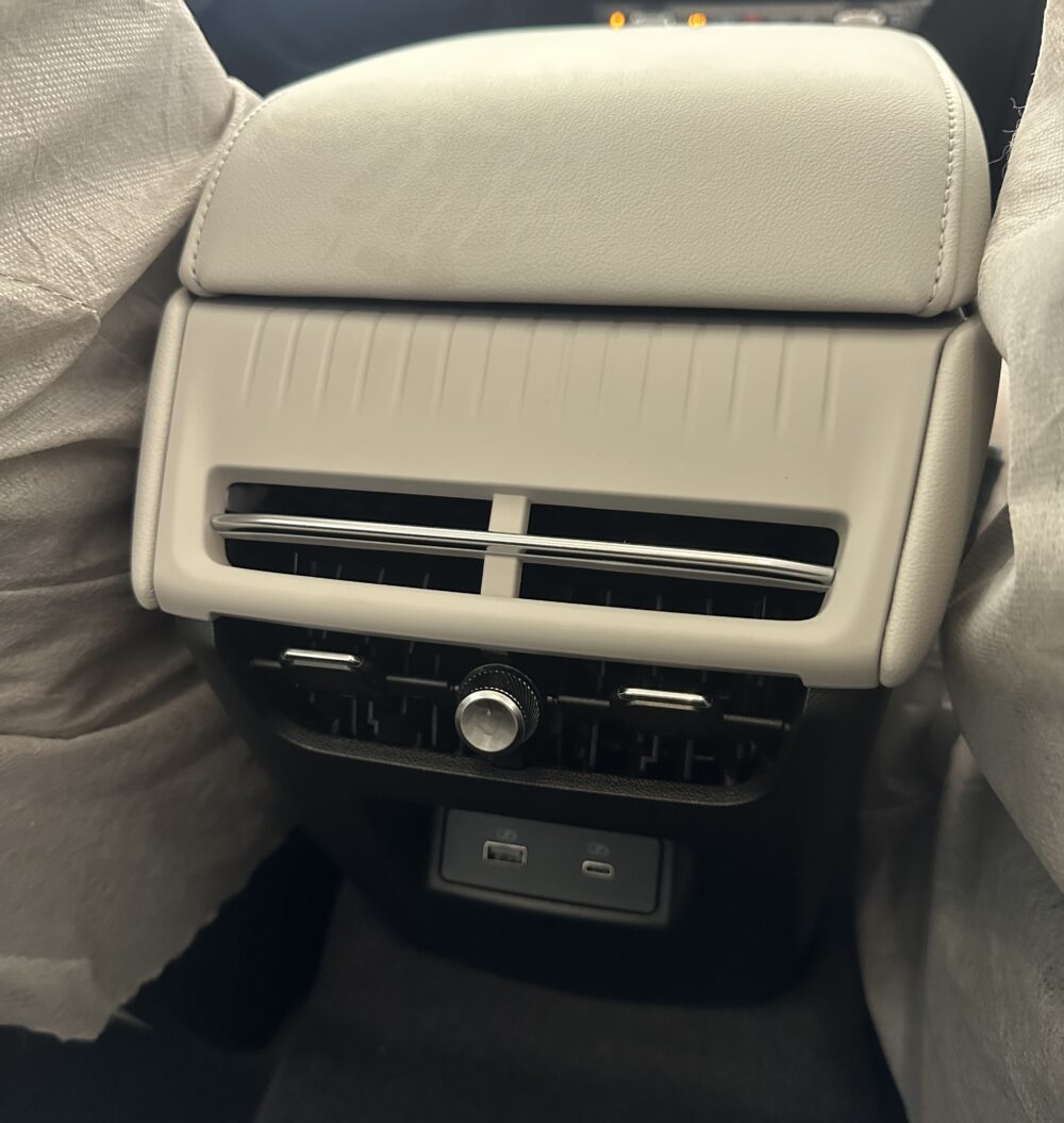 فورد تورس أمبيانتي موديل 2026 أزرق